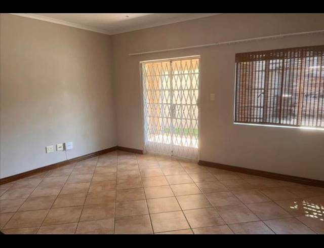 2 BEDROOM PROPERTY TO RENT IN FARRAR PARK